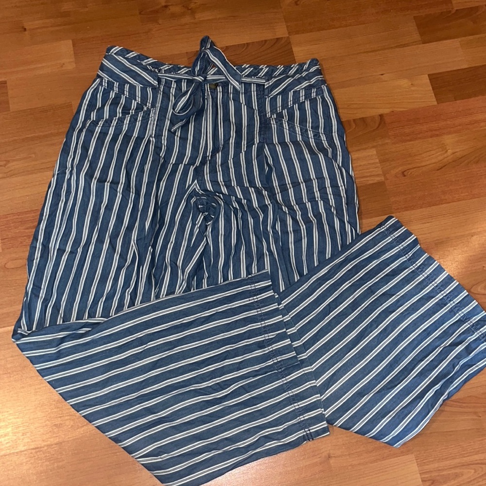 American Eagle wide leg pants